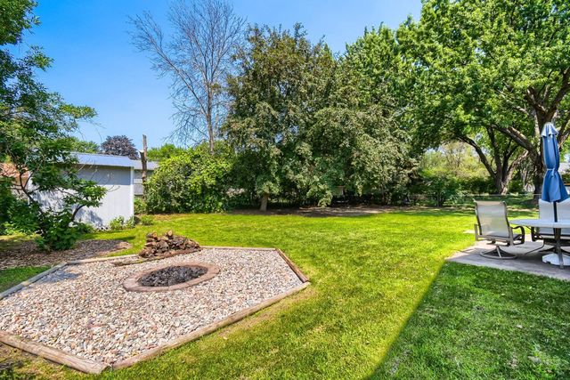 10439 Thrush Street NW, Coon Rapids, MN 55433