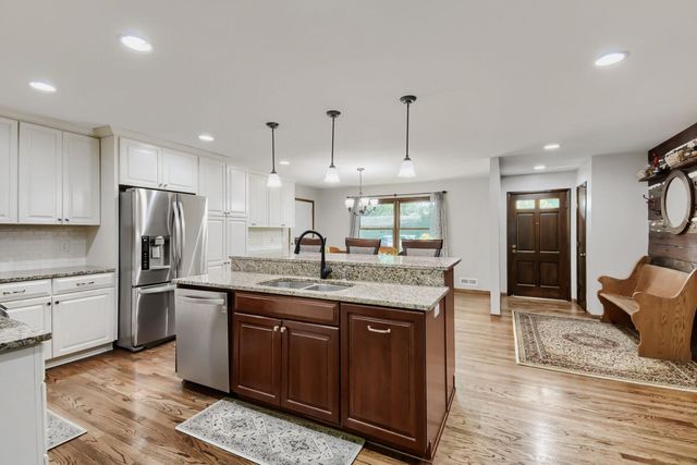 10439 Thrush Street NW, Coon Rapids, MN 55433