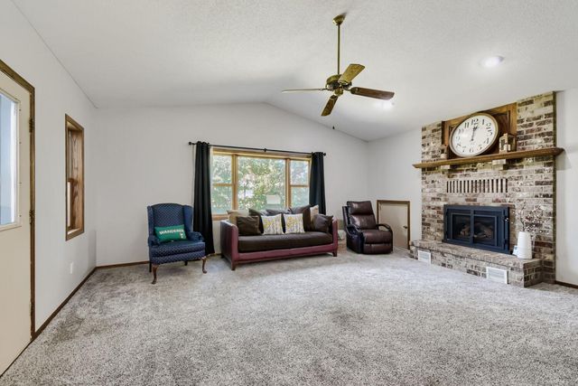10439 Thrush Street NW, Coon Rapids, MN 55433