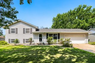 10439 Thrush Street NW, Coon Rapids, MN 55433