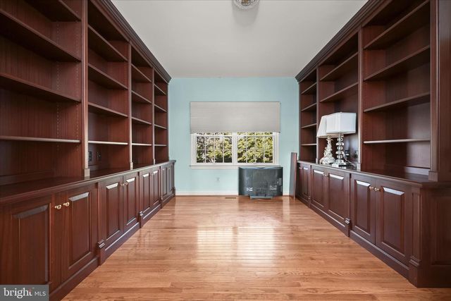 16412 HILLCROFT DR, Rockville, MD 20853