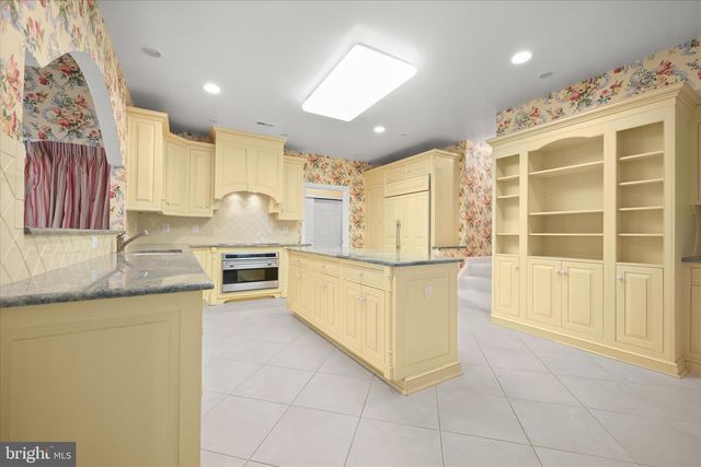 16412 HILLCROFT DR, Rockville, MD 20853