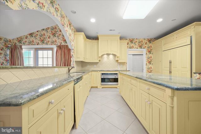 16412 HILLCROFT DR, Rockville, MD 20853