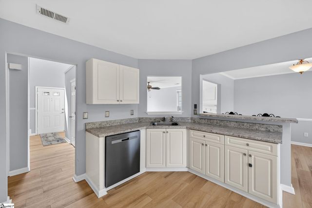 507 Fairview Lake Way, Simpsonville, SC 29680