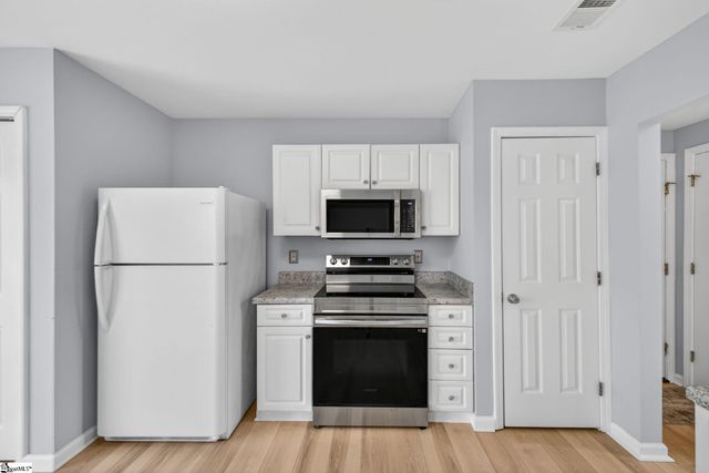 507 Fairview Lake Way, Simpsonville, SC 29680