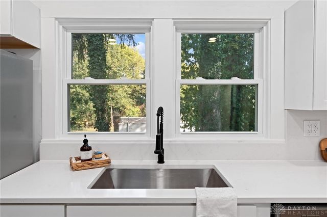 805 E Linden Avenue, Miamisburg, OH 45342