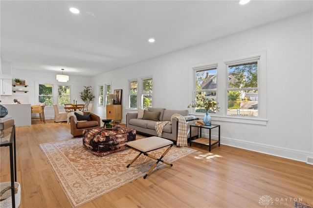 805 E Linden Avenue, Miamisburg, OH 45342