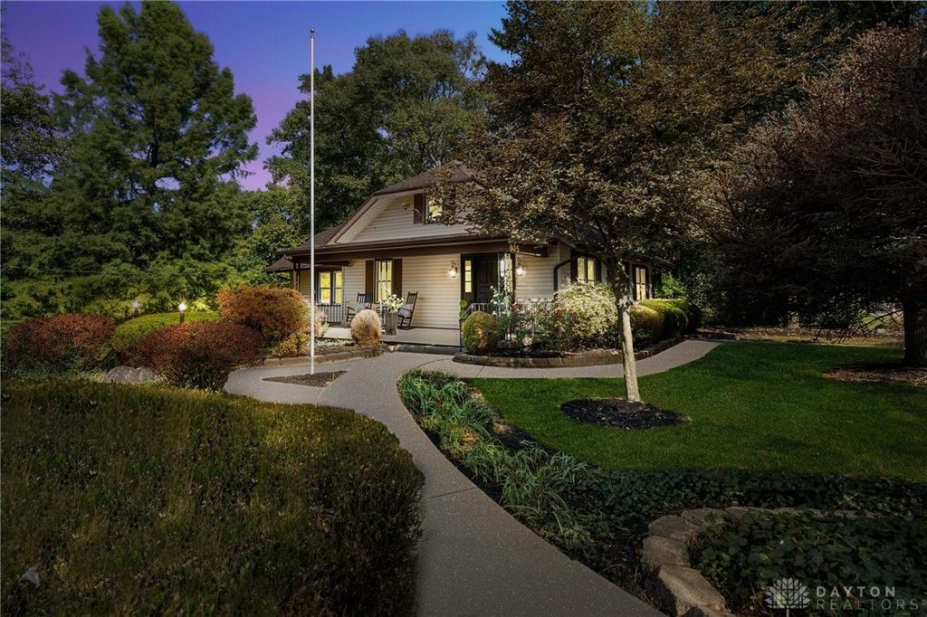 805 E Linden Avenue, Miamisburg, OH 45342