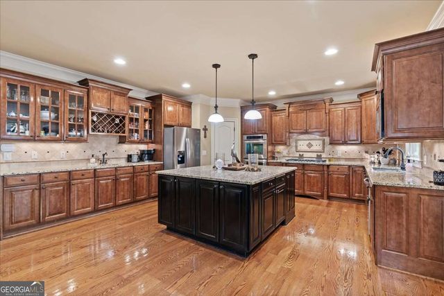 120 Fernwood Drive, Woodstock, GA 30188