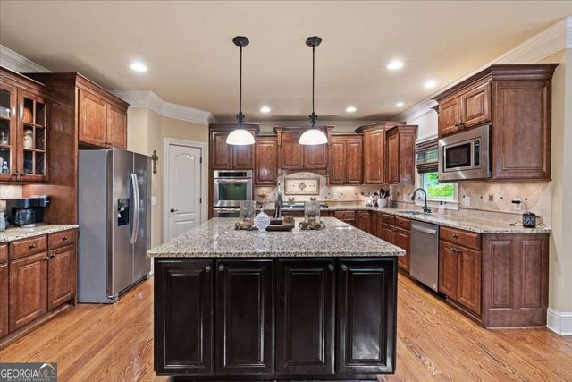 120 Fernwood Drive, Woodstock, GA 30188