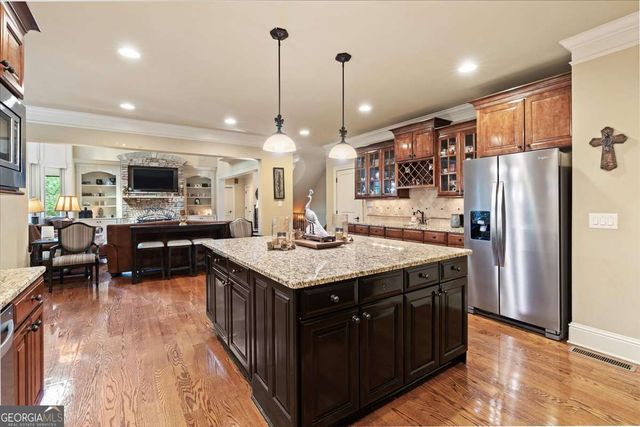 120 Fernwood Drive, Woodstock, GA 30188