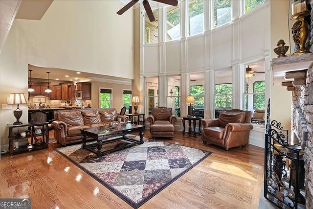 120 Fernwood Drive, Woodstock, GA 30188