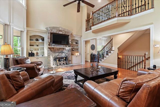 120 Fernwood Drive, Woodstock, GA 30188