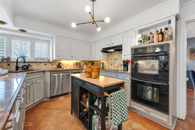 3021 Club Hill Drive, Garland, TX 75043