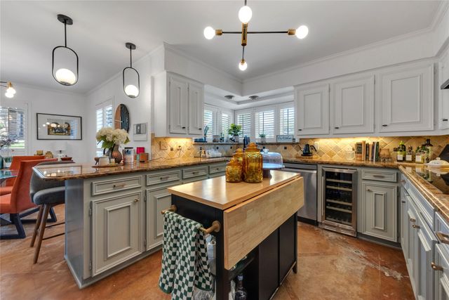 3021 Club Hill Drive, Garland, TX 75043