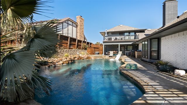 3021 Club Hill Drive, Garland, TX 75043