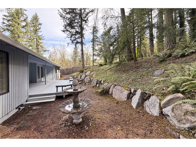 2 ESSEX Ct, Lake Oswego, OR 97034