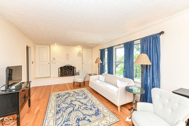 7138 Moorgate Road, Indianapolis, IN 46250