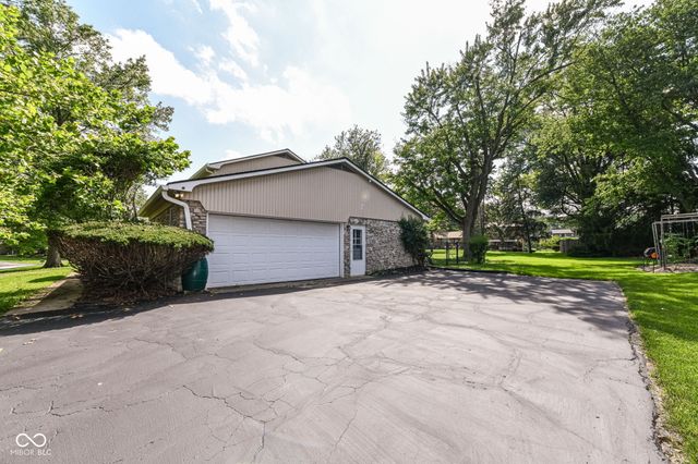 7138 Moorgate Road, Indianapolis, IN 46250