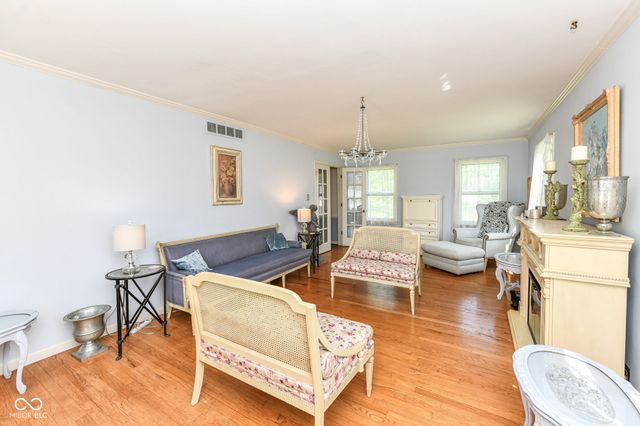 7138 Moorgate Road, Indianapolis, IN 46250