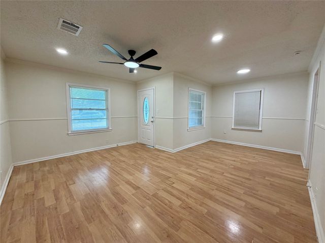 5836 Pollard Drive, Westworth Village, TX 76114