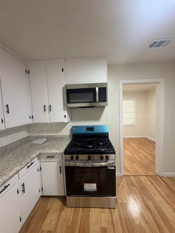 5836 Pollard Drive, Westworth Village, TX 76114