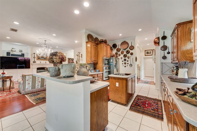 6312 Southern Hills Drive, Fort Worth, TX 76132