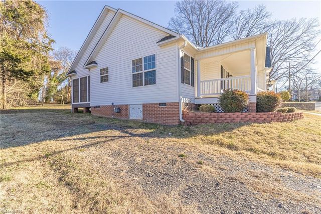 522 Glovenia Street, Eden, NC 27288