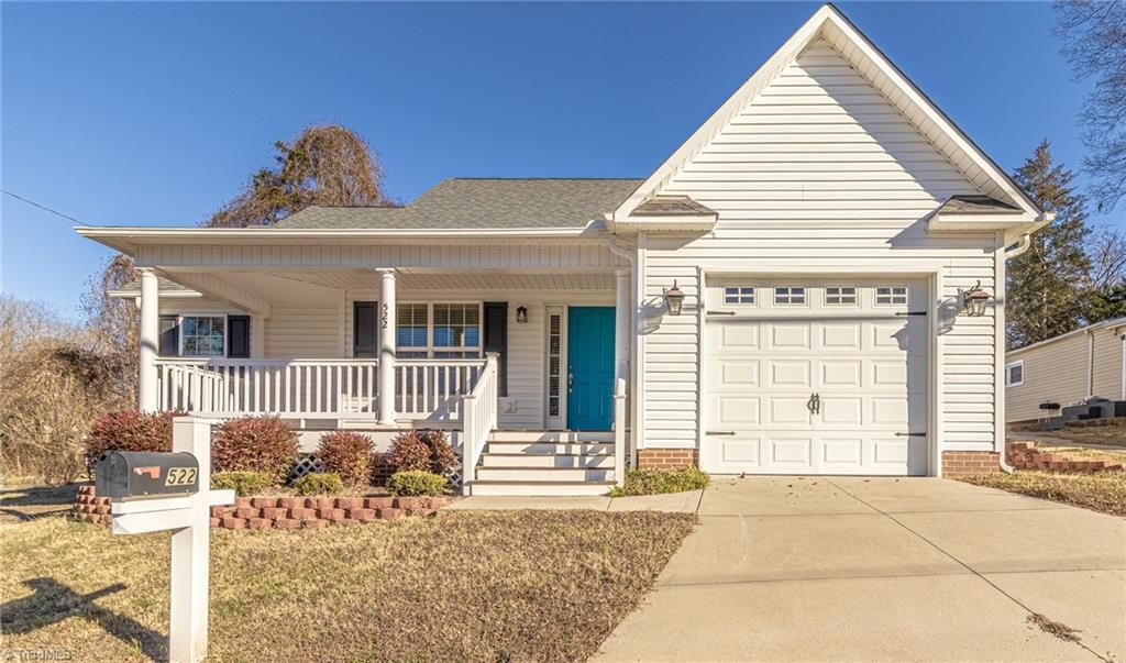 522 Glovenia Street, Eden, NC 27288