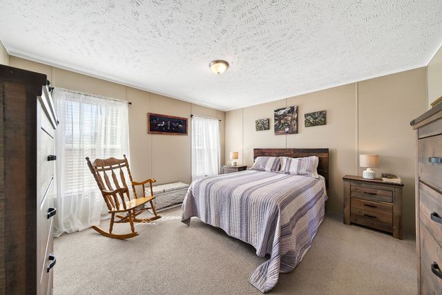 39 Old Highway 52, SE, Celina, TN 38551