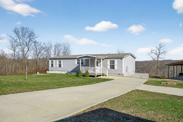39 Old Highway 52, SE, Celina, TN 38551
