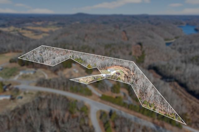 39 Old Highway 52, SE, Celina, TN 38551