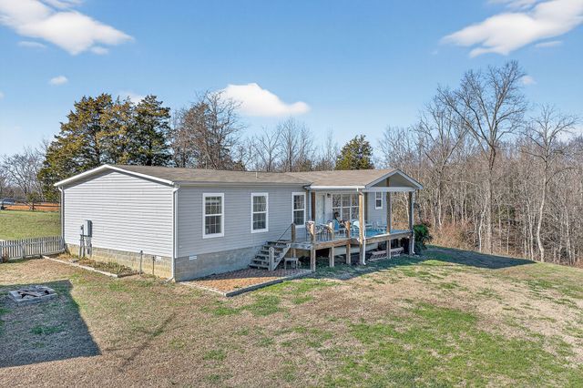 39 Old Highway 52, SE, Celina, TN 38551