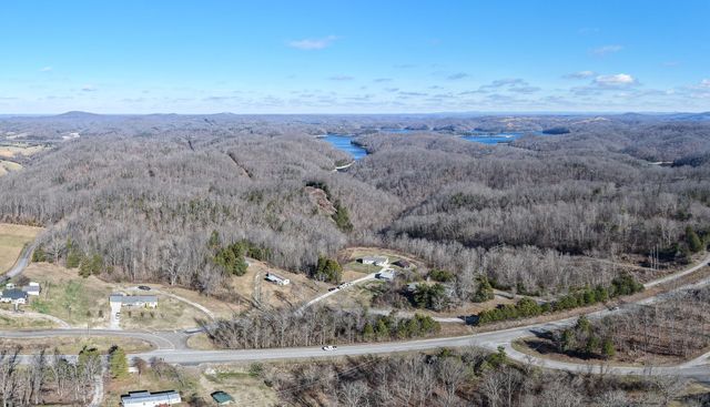 39 Old Highway 52, SE, Celina, TN 38551