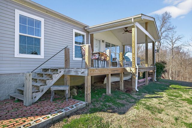 39 Old Highway 52, SE, Celina, TN 38551