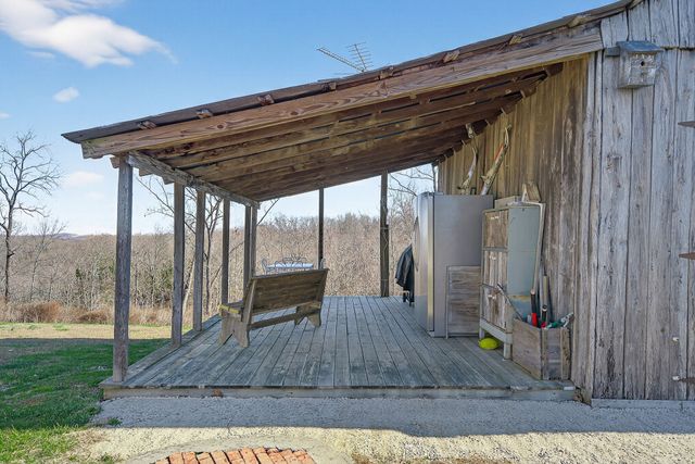 39 Old Highway 52, SE, Celina, TN 38551