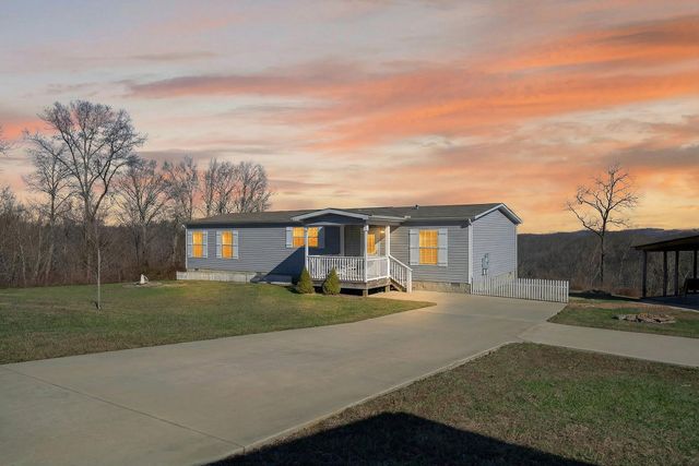 39 Old Highway 52, SE, Celina, TN 38551