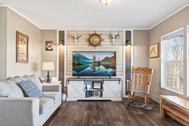 39 Old Highway 52, SE, Celina, TN 38551