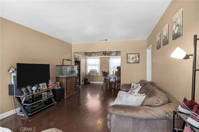 110 Elmwood, Hemet, CA 92543