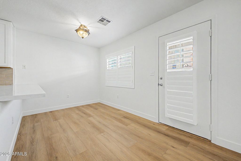 Image 10 of property listing at 125 S 56TH Street 92, Mesa, AZ 85206