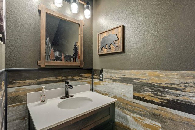 18414 Bluewater Cove Drive, Humble, TX 77346