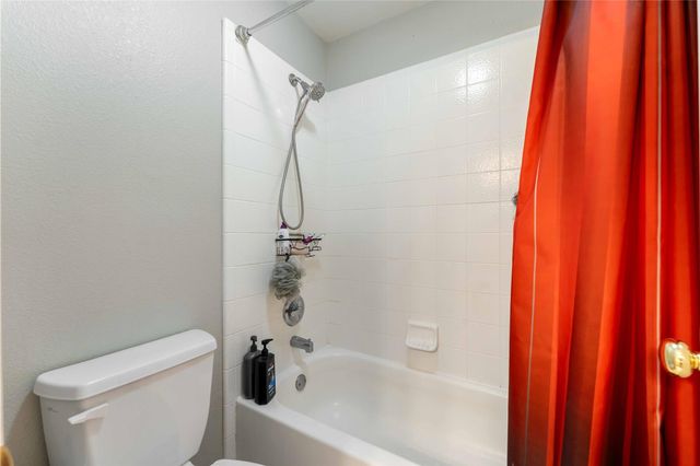 18414 Bluewater Cove Drive, Humble, TX 77346