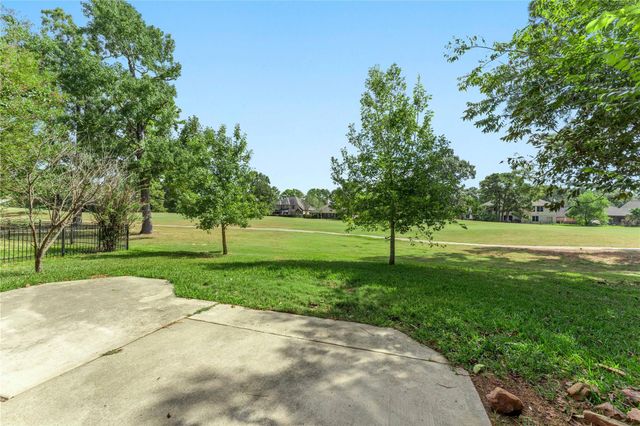 18414 Bluewater Cove Drive, Humble, TX 77346