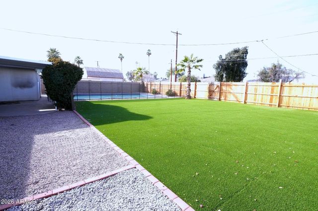 2114 W San Juan Avenue, Phoenix, AZ 85015