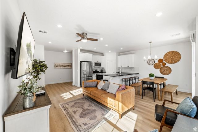 1184 N DORADO ALY, Washington, UT 84780