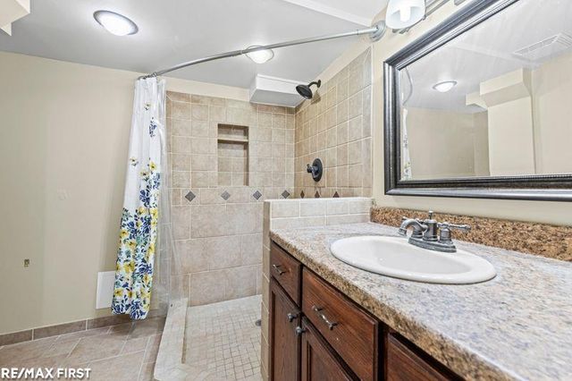 22430 Milner Street, St Clair Shores, MI 48081