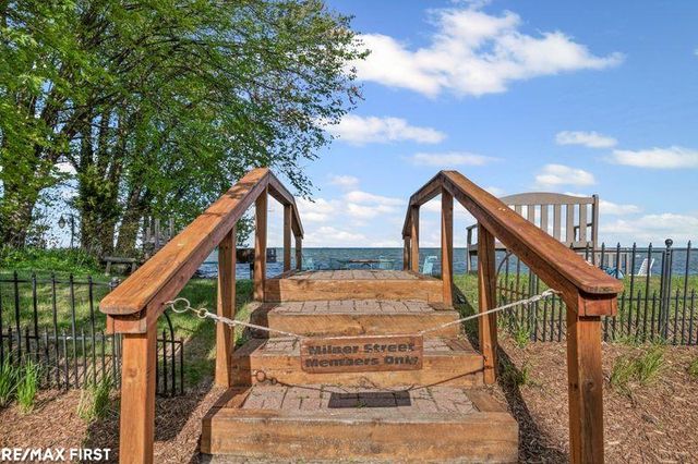 22430 Milner Street, St Clair Shores, MI 48081