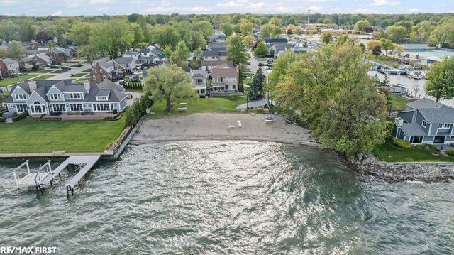 22430 Milner Street, St Clair Shores, MI 48081