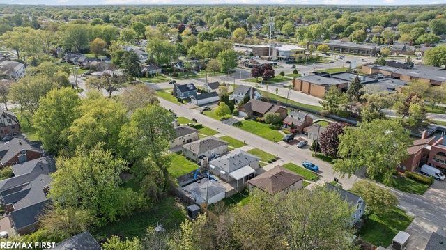 22430 Milner Street, St Clair Shores, MI 48081