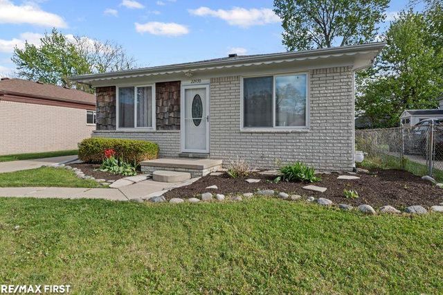 22430 Milner Street, St Clair Shores, MI 48081